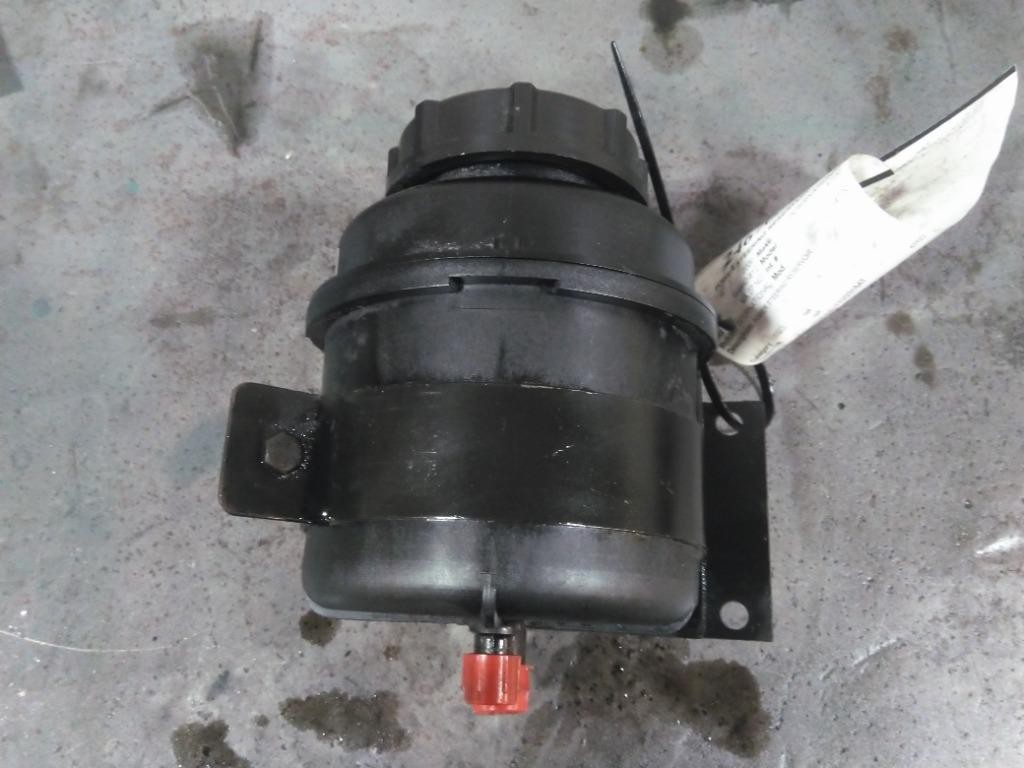 Replaces 2000 INTERNATIONAL 4700 POWER STEERING RESERVOIR ,  MD