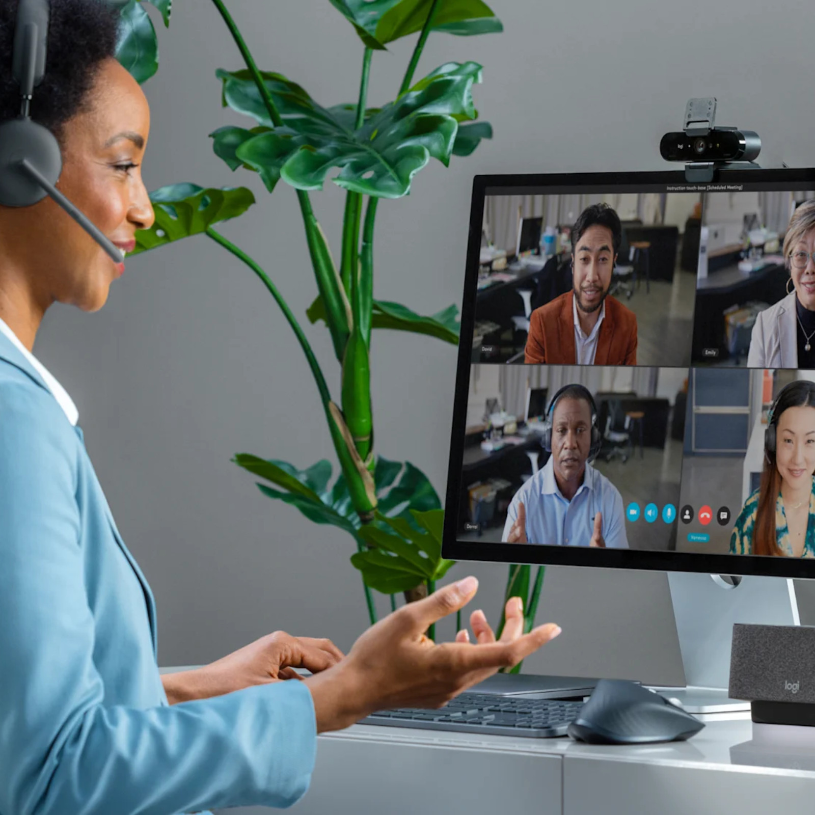 Logitech Brio 4K Webcam USB HD Pro Web Camera HDR Ultra Video for PC 960-001105