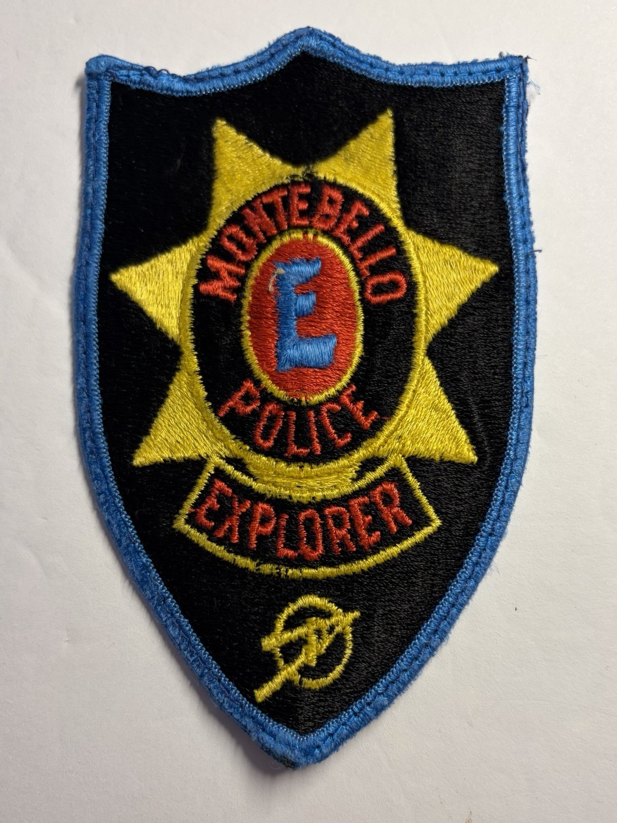 VINTAGE CALIFORNIA MONTEBELLO POLICE EXPLORER SCOUT PATCH LOS ANGELES COUNTY#D12