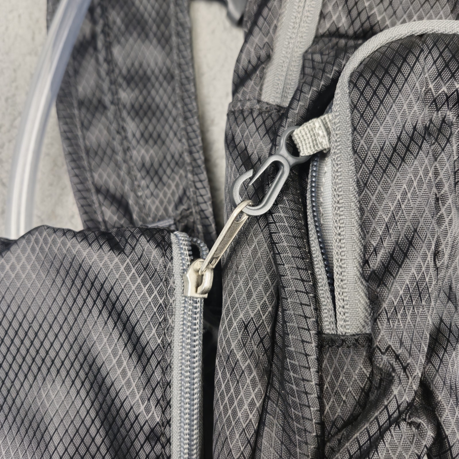 Ozark Trail Hydration Backpack 2L Bladder Black Gray Inner /Outer Pockets 9x16