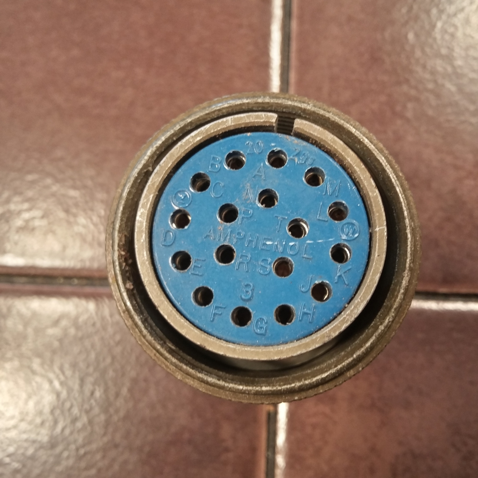 Amphenol MS 3106A20-29S Connector