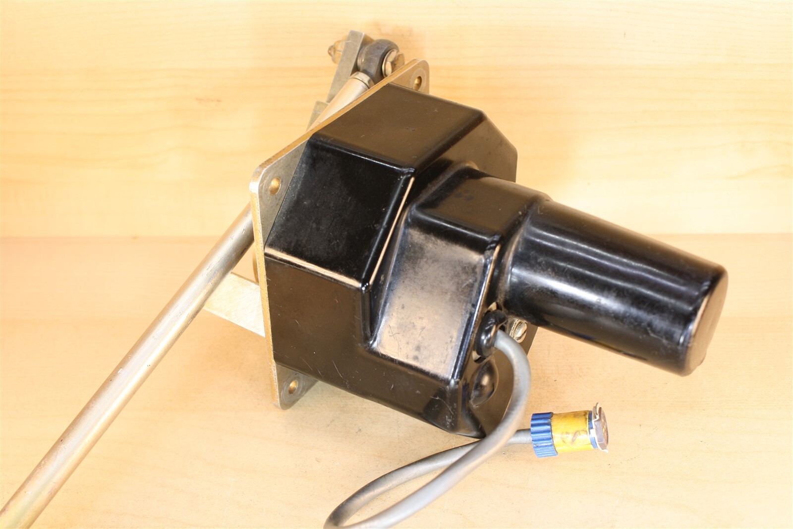 Edo-Aire Mitchell 1C508-1-378R Servo