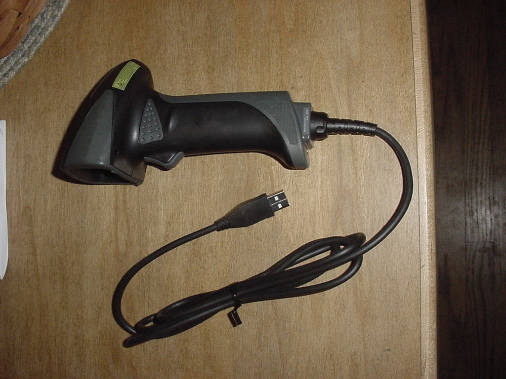 NEW-Opticon-OPI-2201-Handheld-Barcode-Scanner-Cable-Connectivity-Black-1D-2D