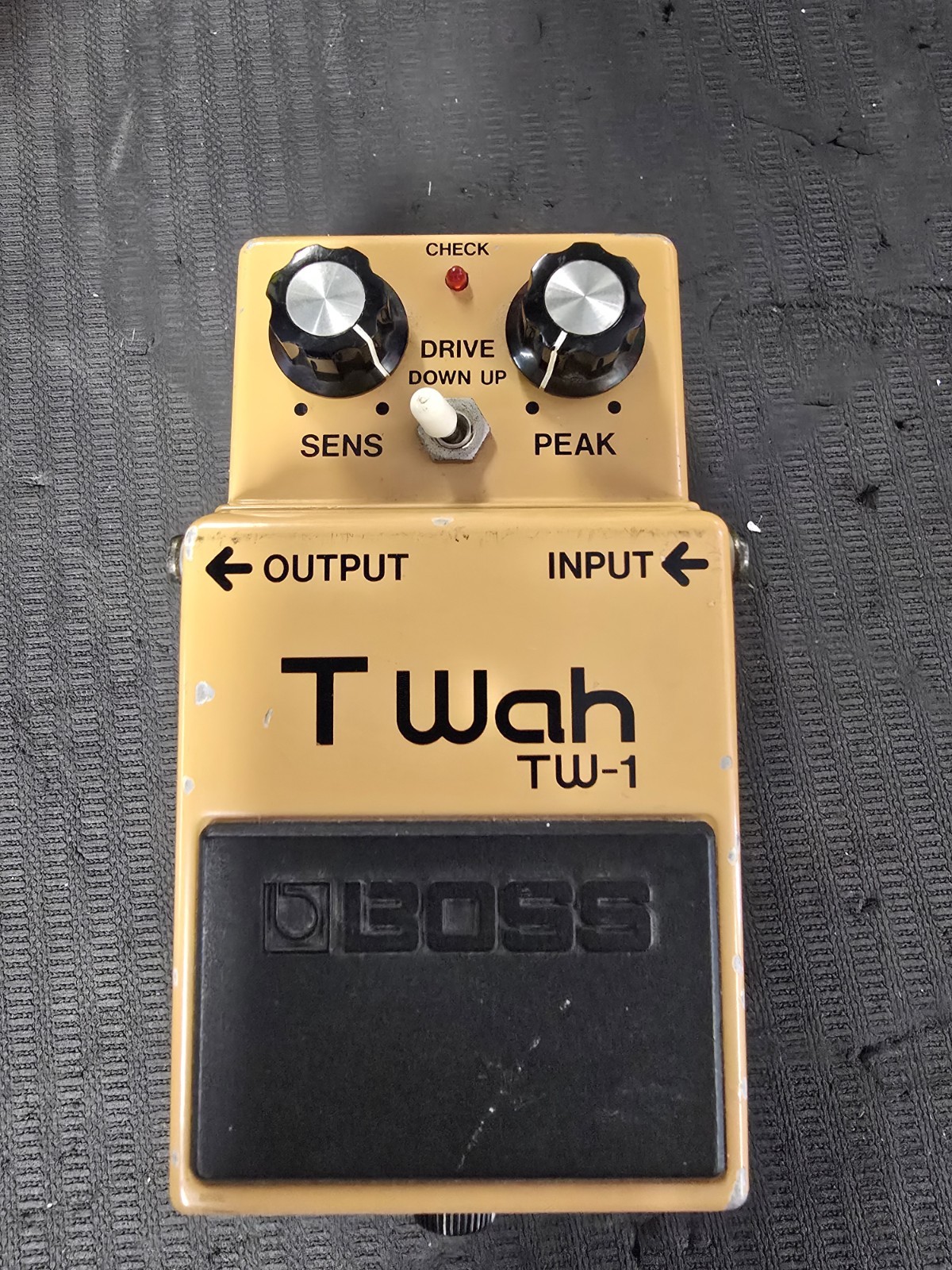 Boss TW-1 T Wah Touch Wah Vintage Guitar Effects Pedal Made in Japan Tested Work