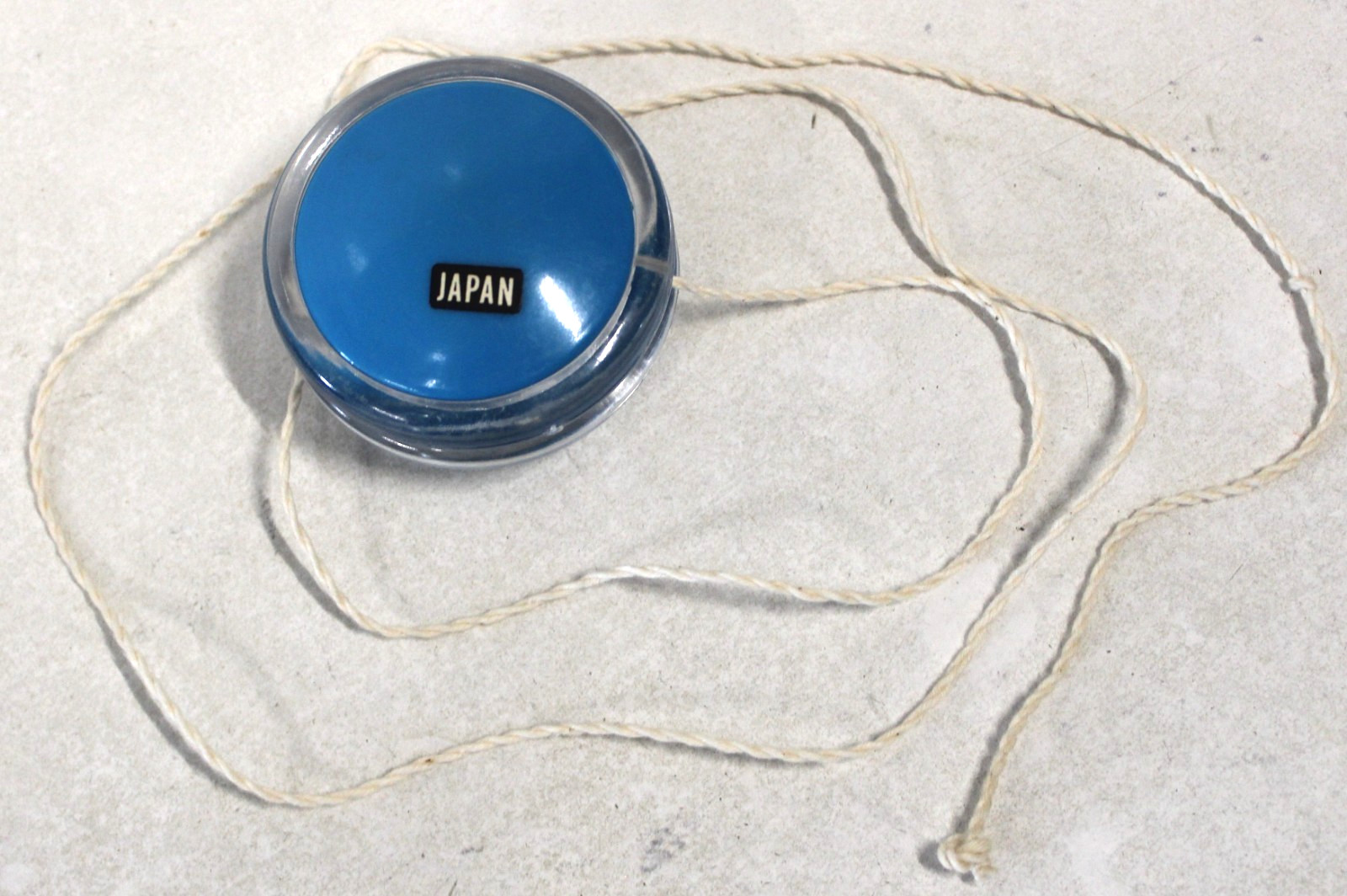 Vintage Clear & Blue Yo-Yo w/ JAPAN Label  NOS