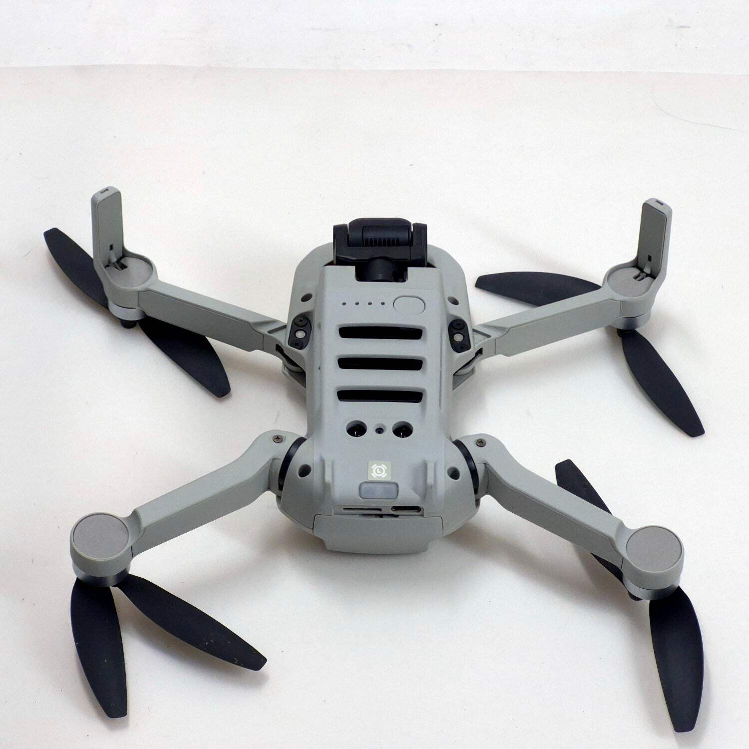 DJI Mini 2 SE Camera Drone Combo w/ Batteries and Controller MT2SD