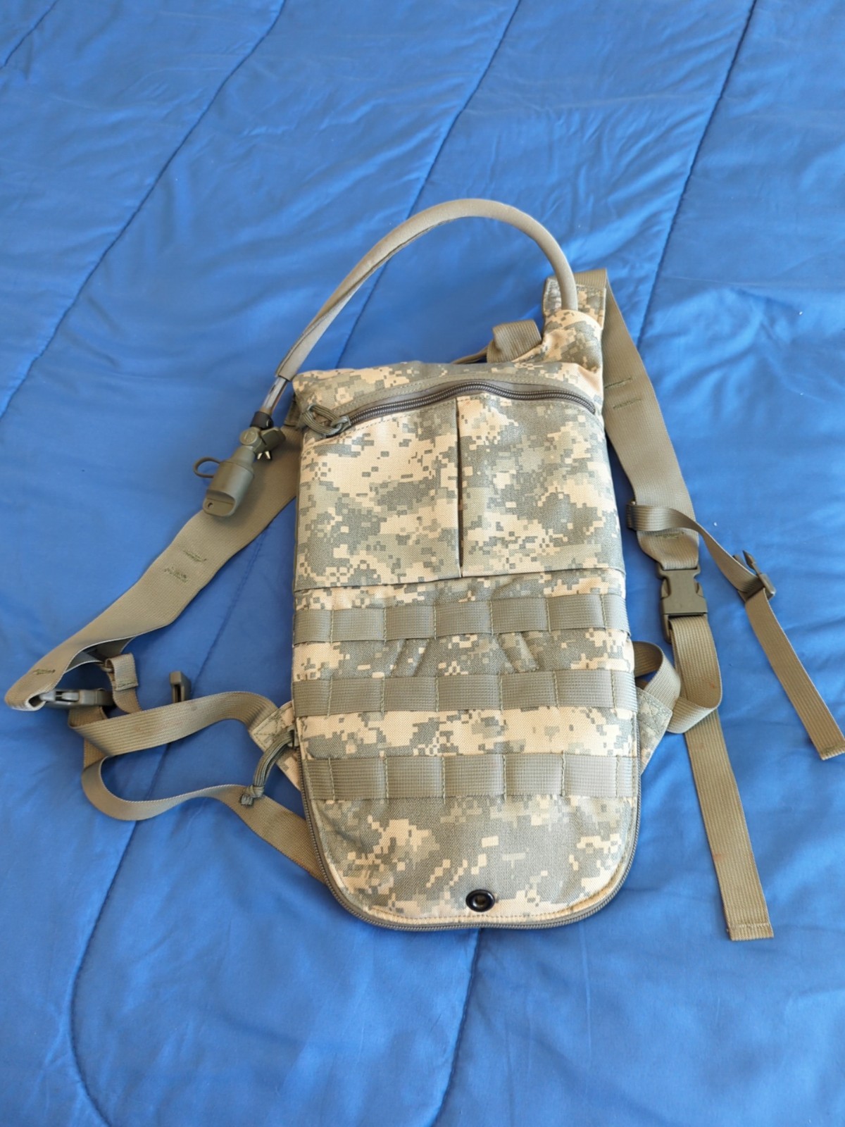 Army Skilcraft Hydramax Maximum Hydration System 100 oz 3L ACU Digital Backpack