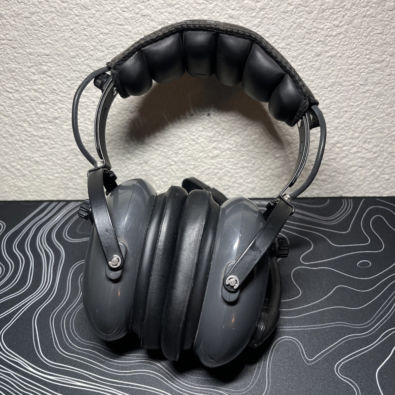 AVCOMM Aviation Communications M60 Pilot’s Headset Only