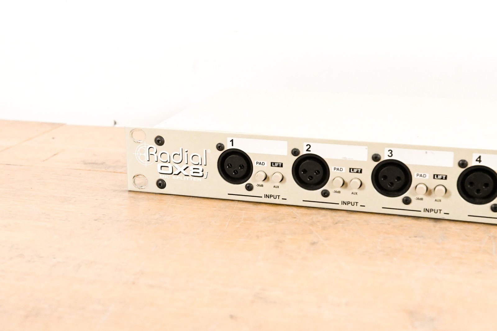 Radial Engineering OX8-j Jensen-Equipped 8-Channel Microphone Splitter CG011Q4