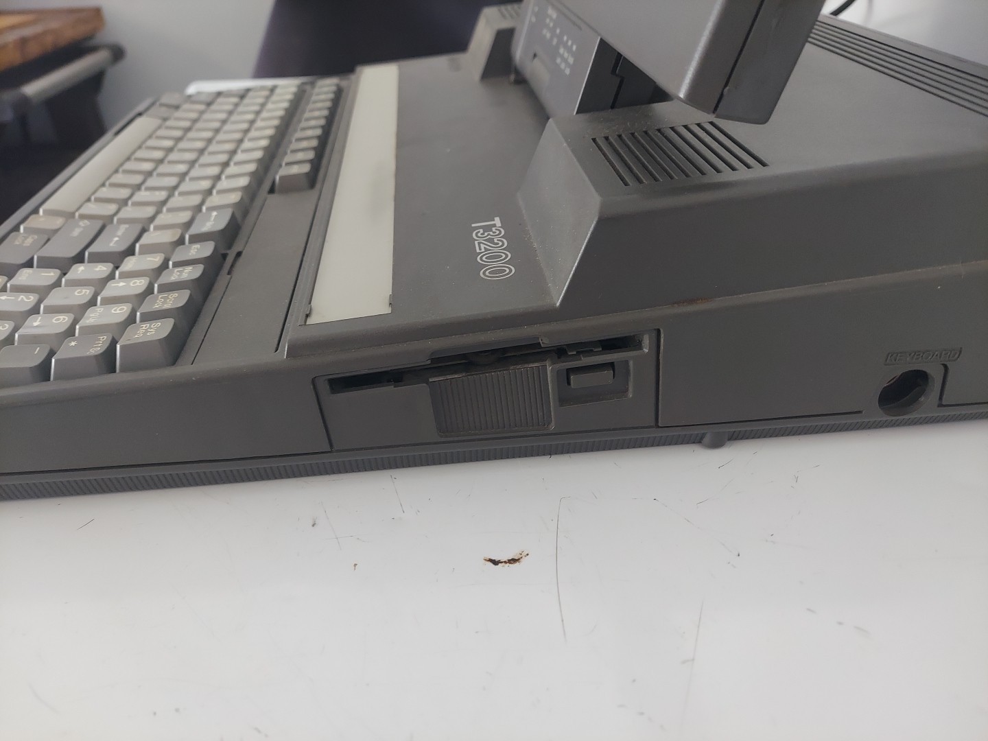 Toshiba T3200 Luggable Notebook Laptop