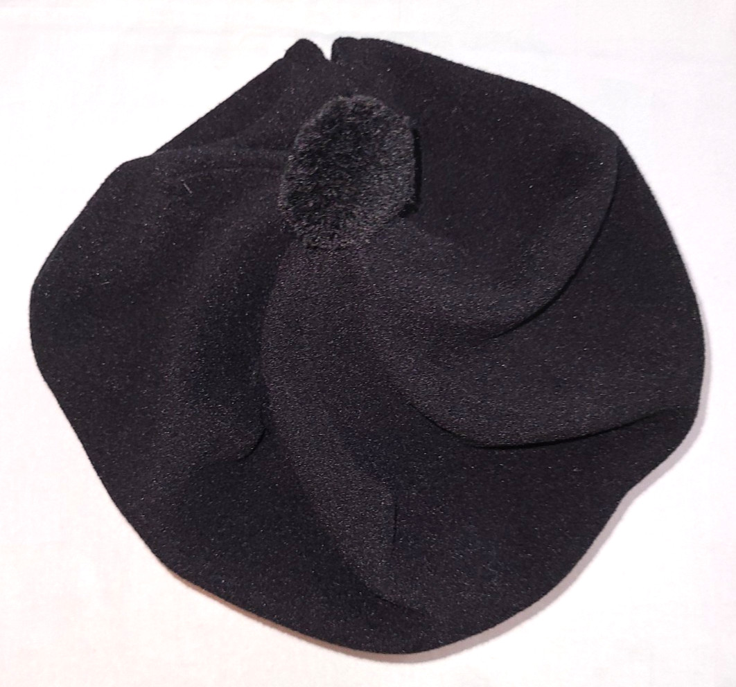 Nils Sportswear black fleece ski hat pink band embroidered snowflake rhinestones