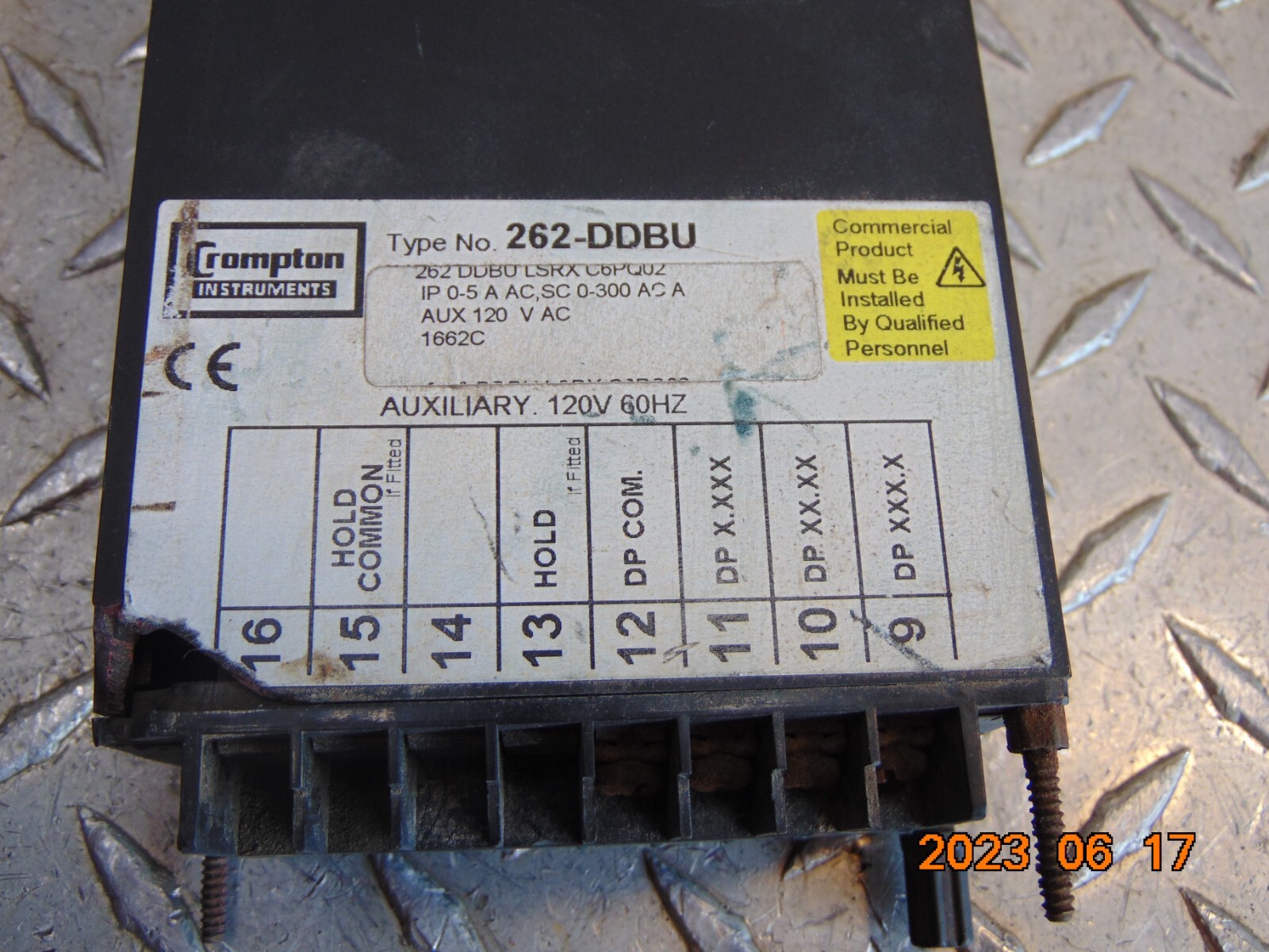 (1) ONE CROMPTON 262-DDBU DIGITAL PANEL METER
