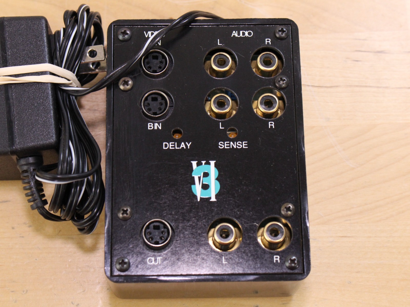 RF Systems VI-3 Line Level Automatic Audio Video AB SWITCHER Vintage