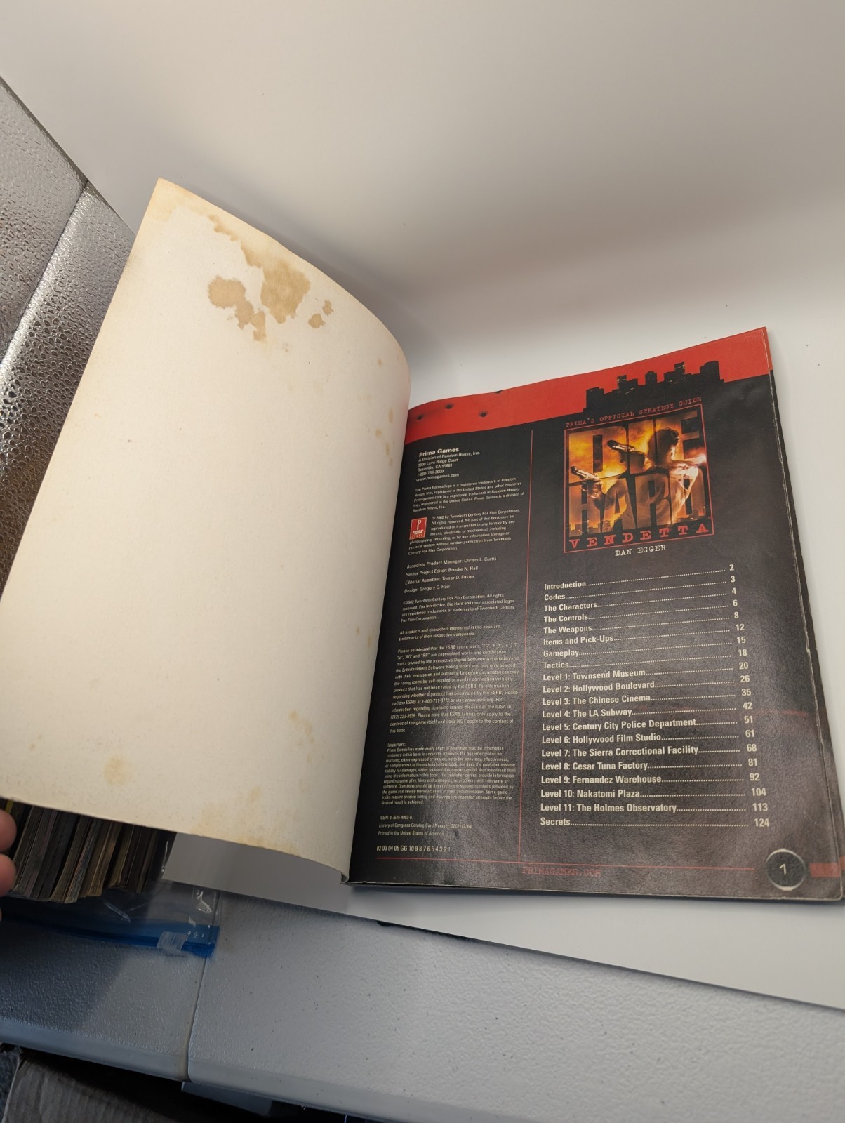 Die Hard Vendetta Video Game Strategy Guide Nintendo GameCube