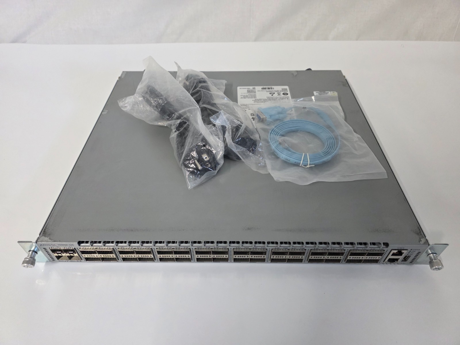Arista DCS-7050QX-32S-R 7050QX 32 Port QSFP 40G 4 SFP 10G Rear-to-Front Airflow