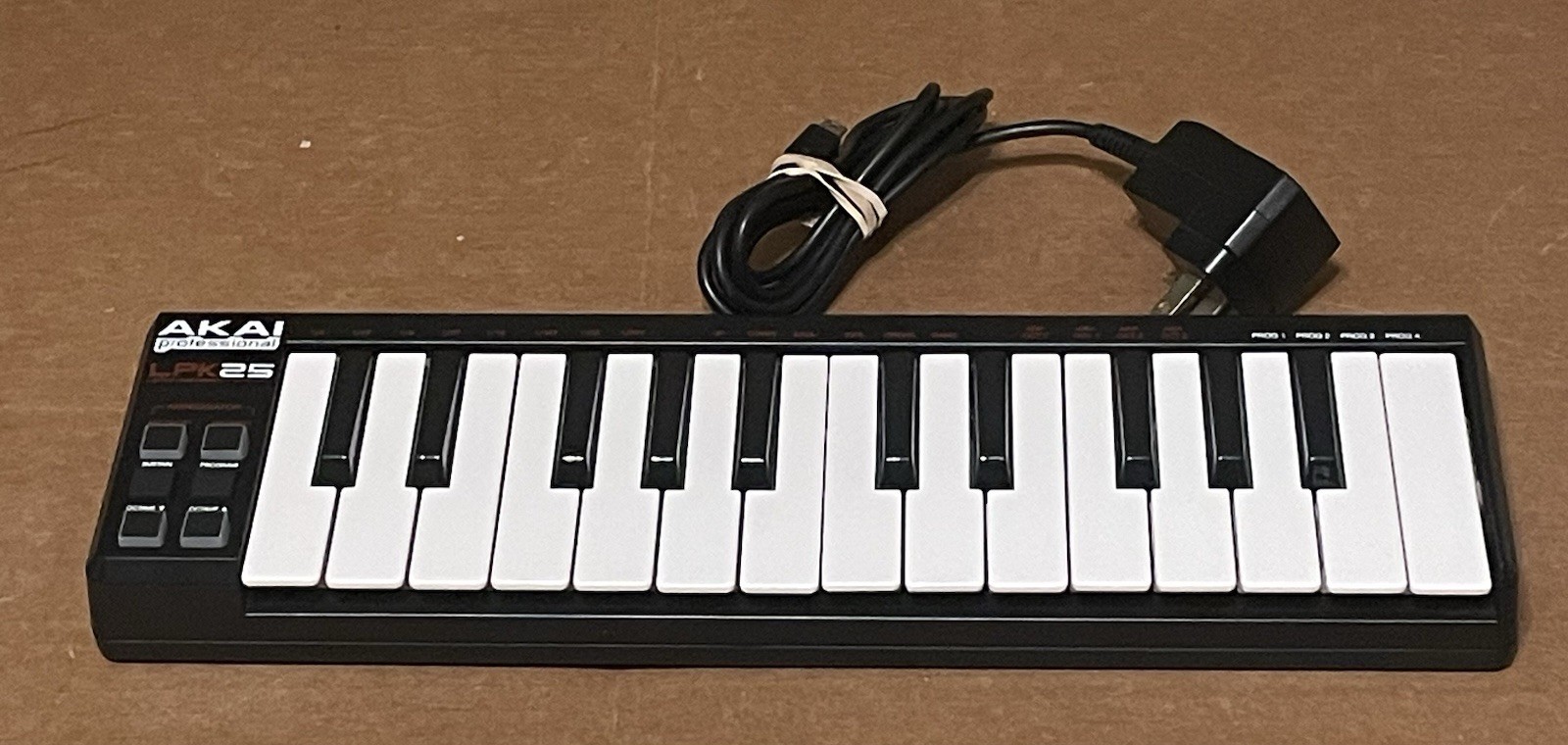 AKAI PROFESSIONAL LPK25 USB MIDI CONTROLLER KEYBOARD W/POWER CORD