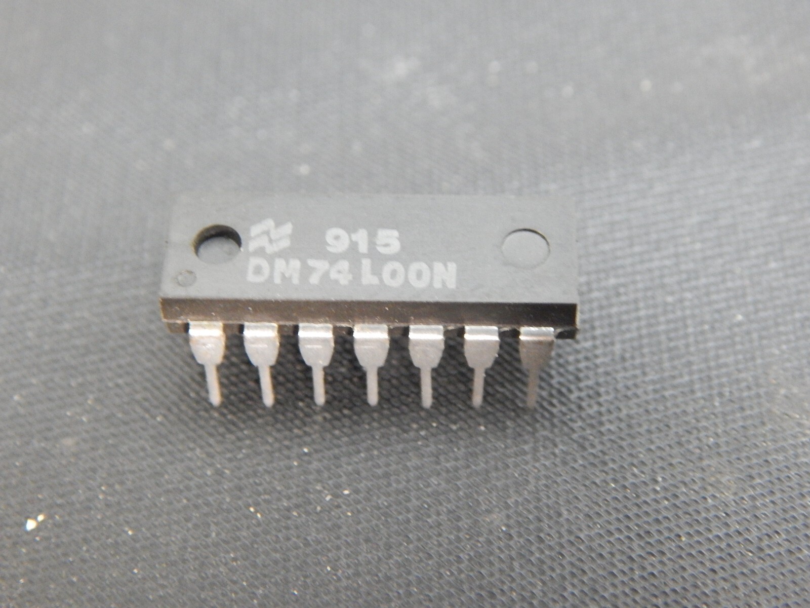 NATIONAL DM74L00N QUAD 2 INPUT NAND GATE 14 PIN DIP IC - USA FAST SHIPPING