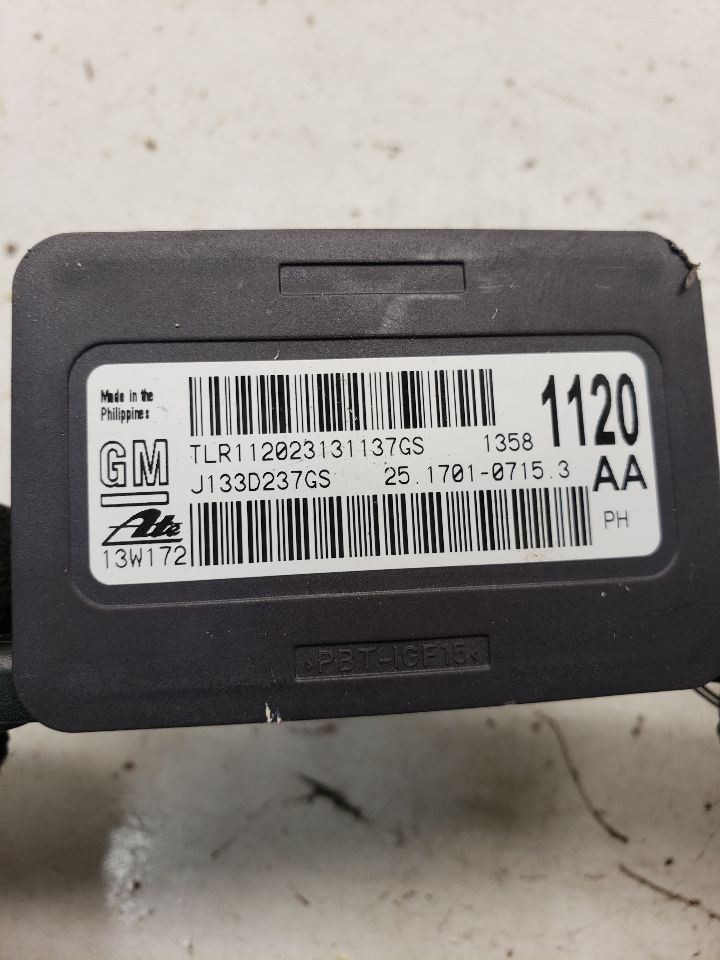 2013-2016 Chevrolet Equinox Control Module Stability Control Floor OEM 1390679