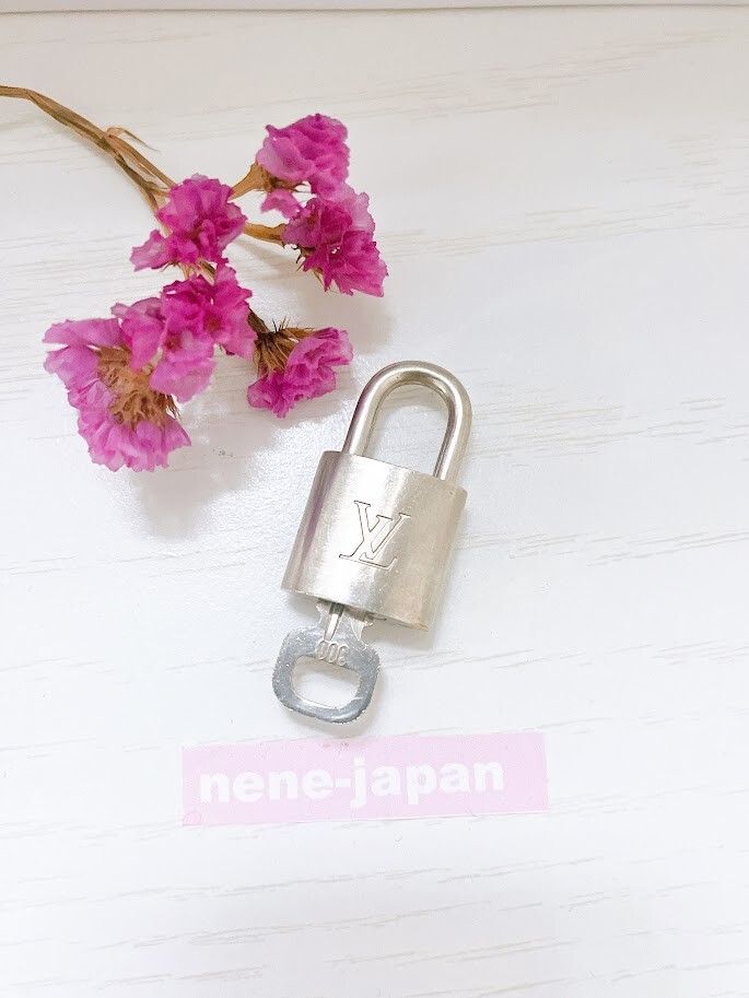 Louis Vuitton Padlock & Keys silver Accessories Number random NM Japan