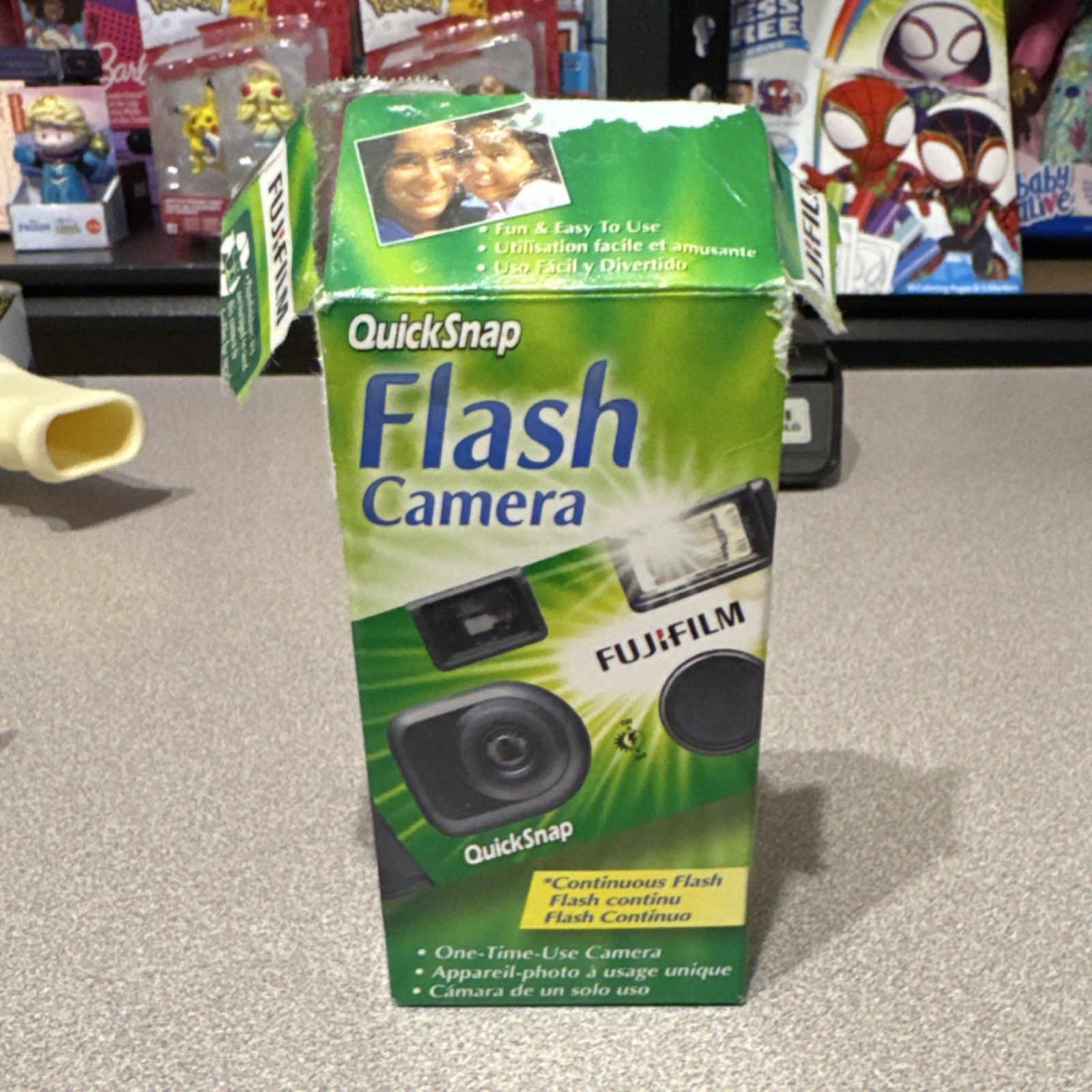 Fujifilm QuickSnap Flash Single Use 35mm Camera Built-in Flash Green