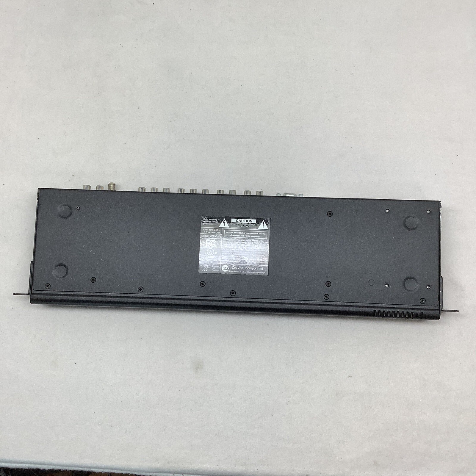 ZeeVee ZvPro 250 MPEG-2 Encoder Modulator With Rack Mount Ears