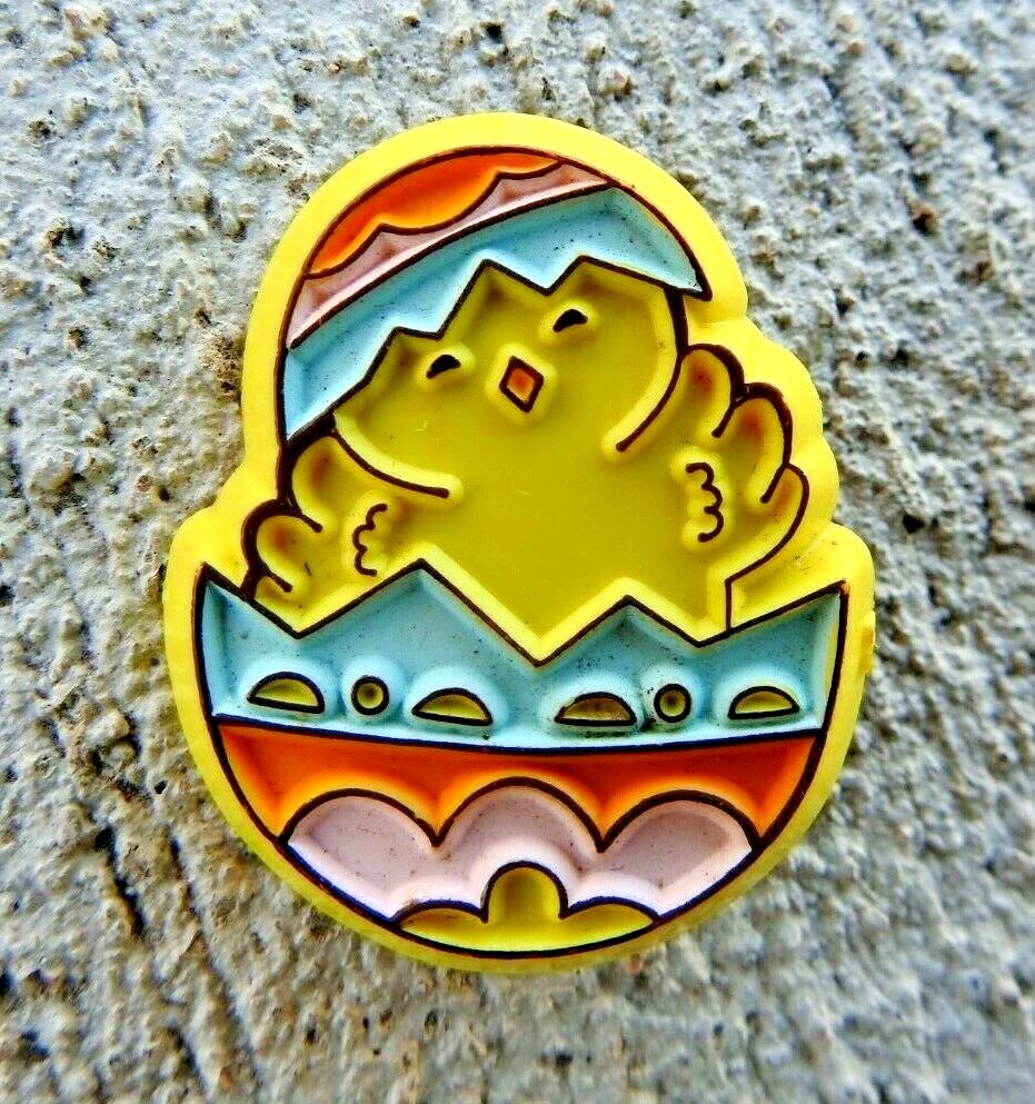 Vintage Hallmark Easter Pin 1979 1980 Chick in egg
