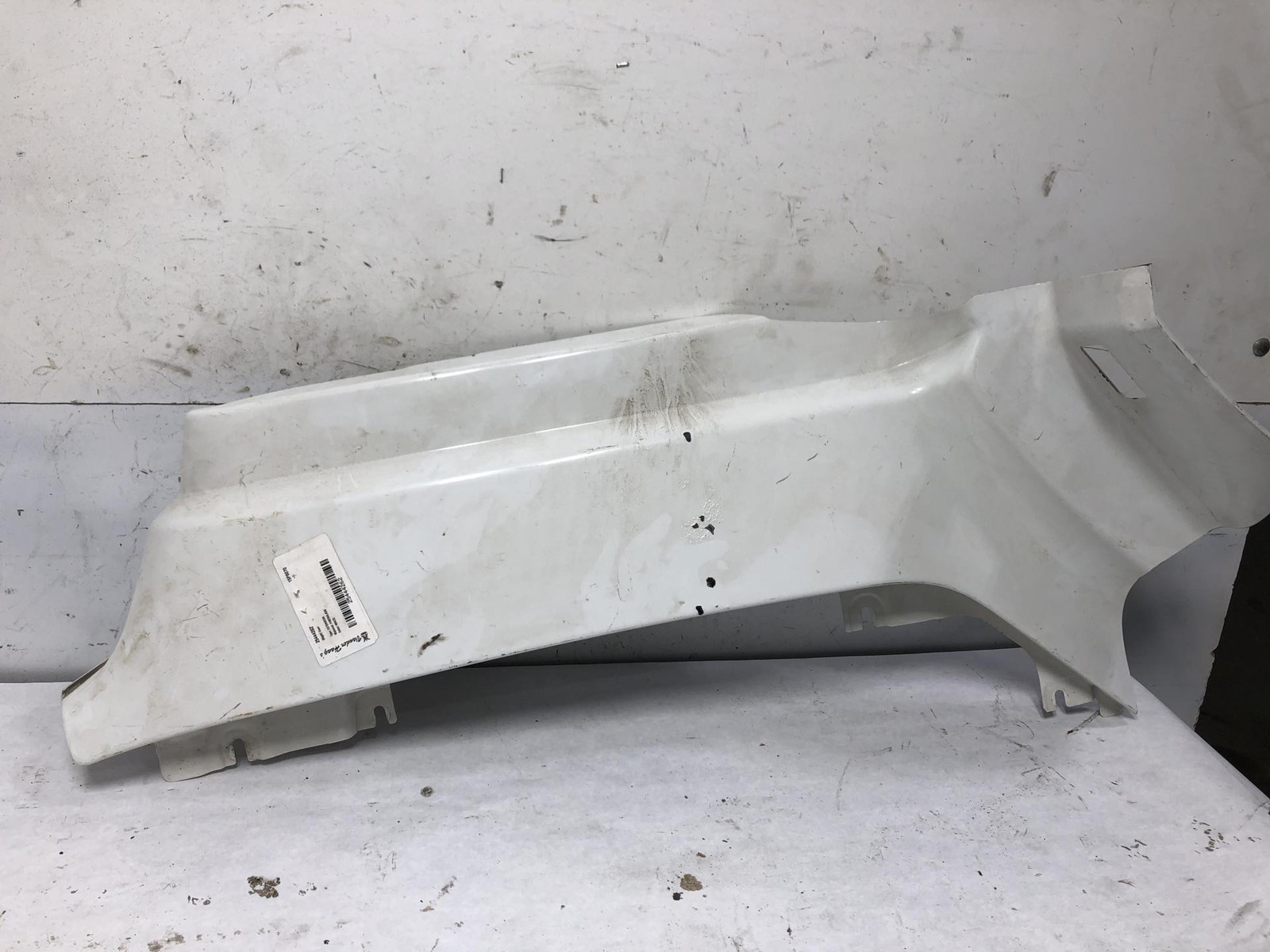 2013-2022 Peterbilt 579 WHITE Right/Passenger EXTENSION Cowl - Used