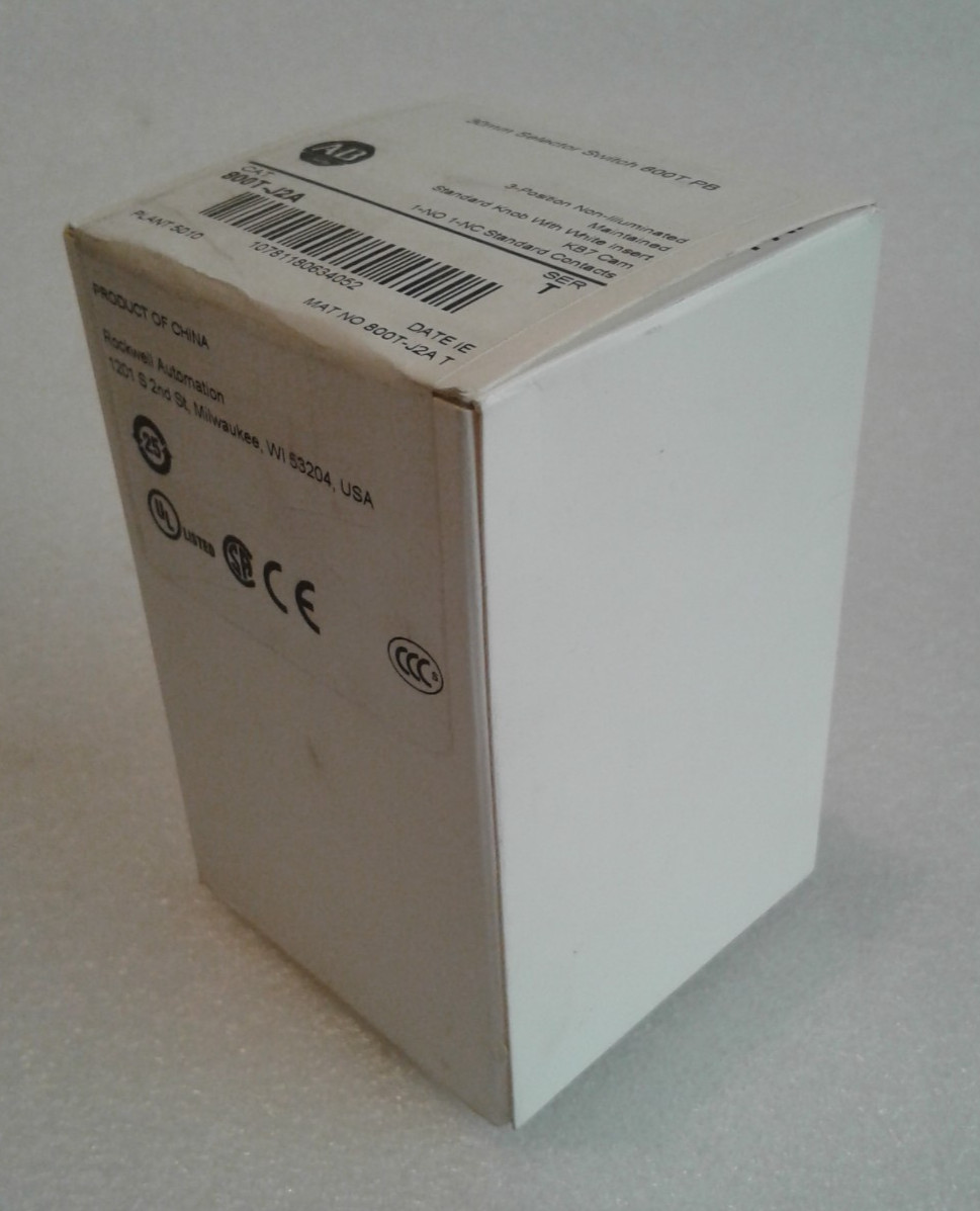 Allen-Bradley 800T-JA2 Ser. T 3-Position Maintained Selector Switch - Sealed Box