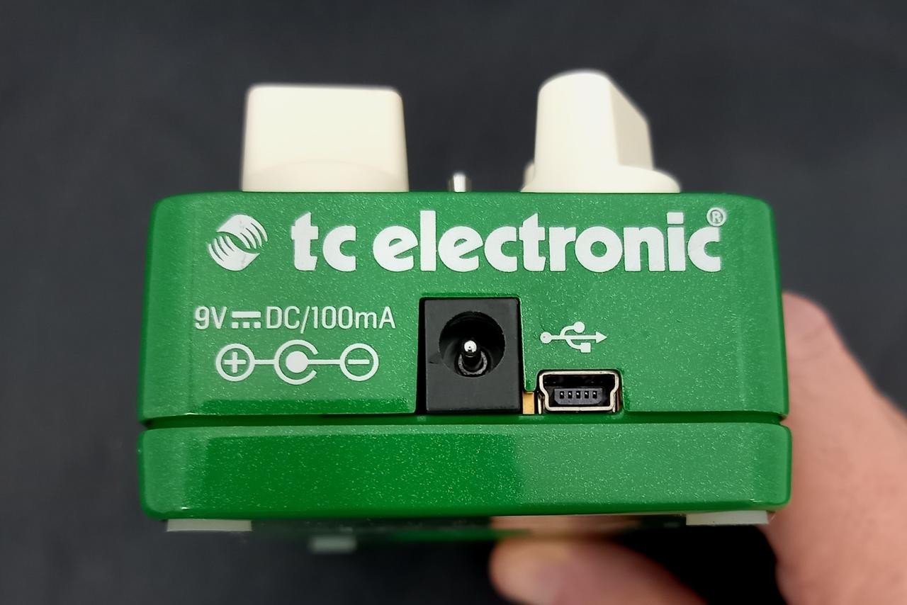 T.C. ELECTRONIC CORONA CHORUS Effect Pedal