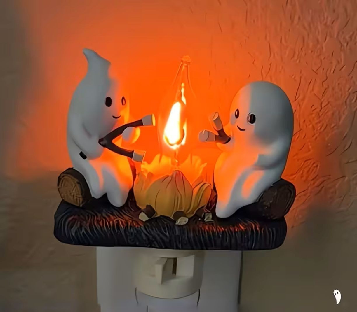 HALLOWEEN-GHOSTS Roast MARSHMALLOWS-Flickering Night Light--Made of STURDY Resin