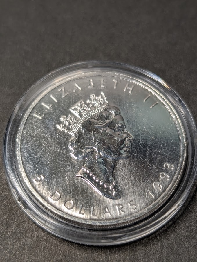 1993 CANADIAN 5 DOLLAR 1 0Z SILVER MAPLE LEAF .999