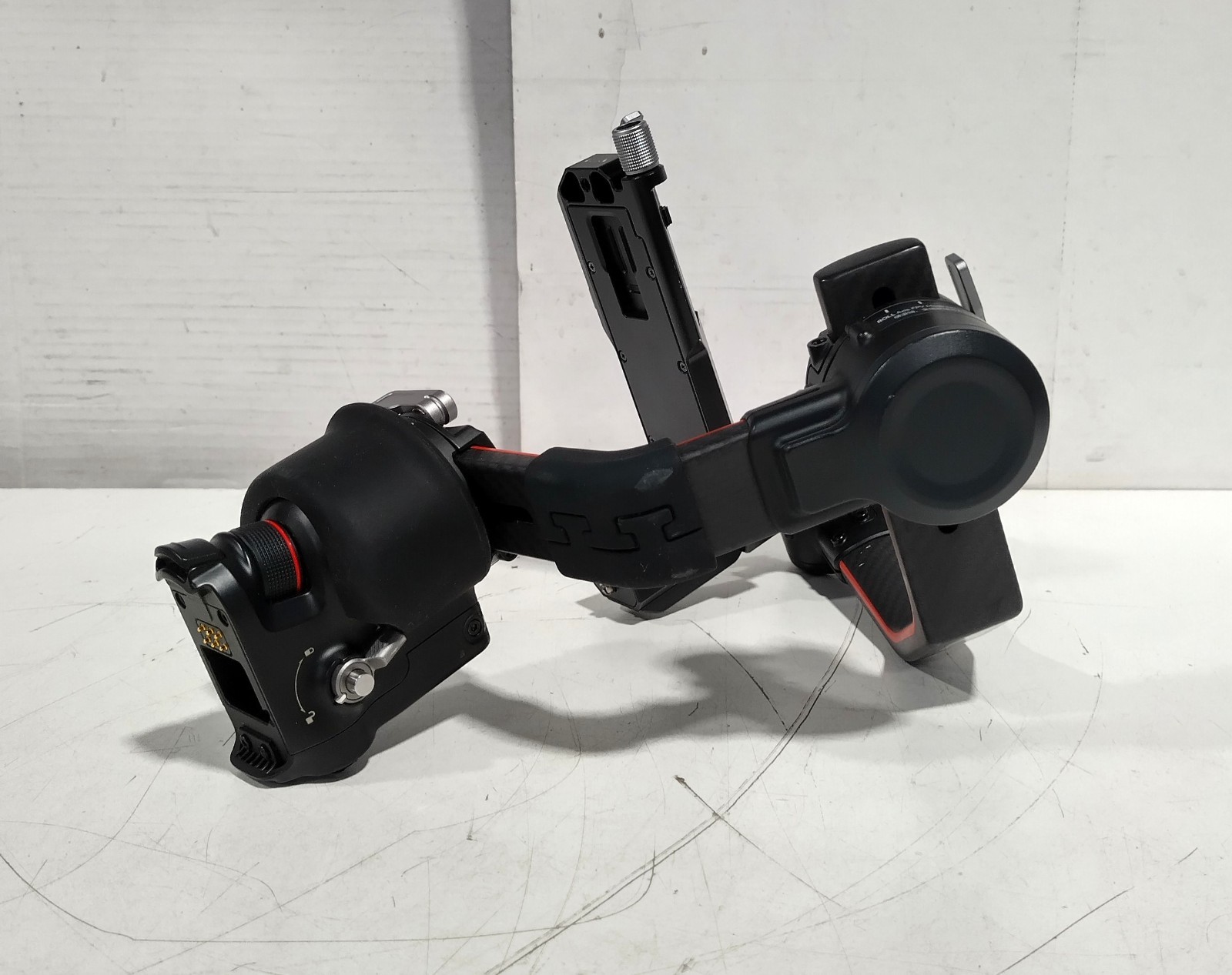 DJI RS 2 P02 High-Performance 3-Axis DSLR & Cinema Camera Stabilizing System