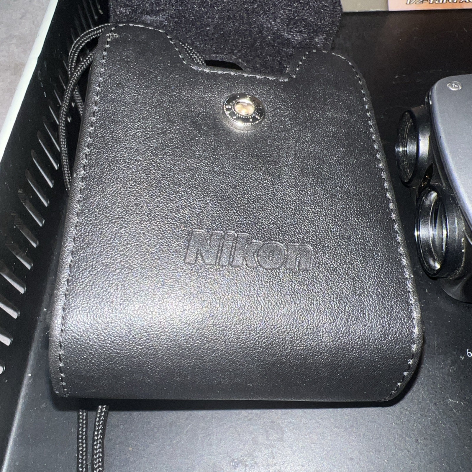 Nikon lazer400 rangefinder UNTESTED NEEDS BATTERY