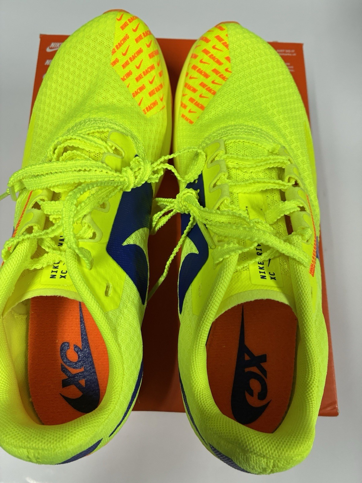 Zoom Rival XC  6 Men 5.5 Women 7