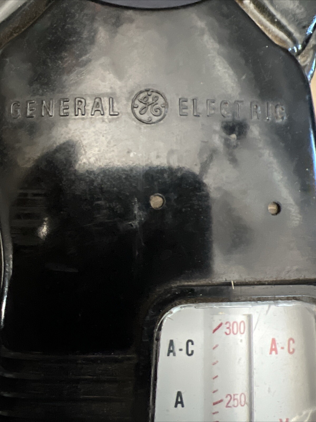 Vintage GE Bakelite AC Ampmeter With Lesther Case