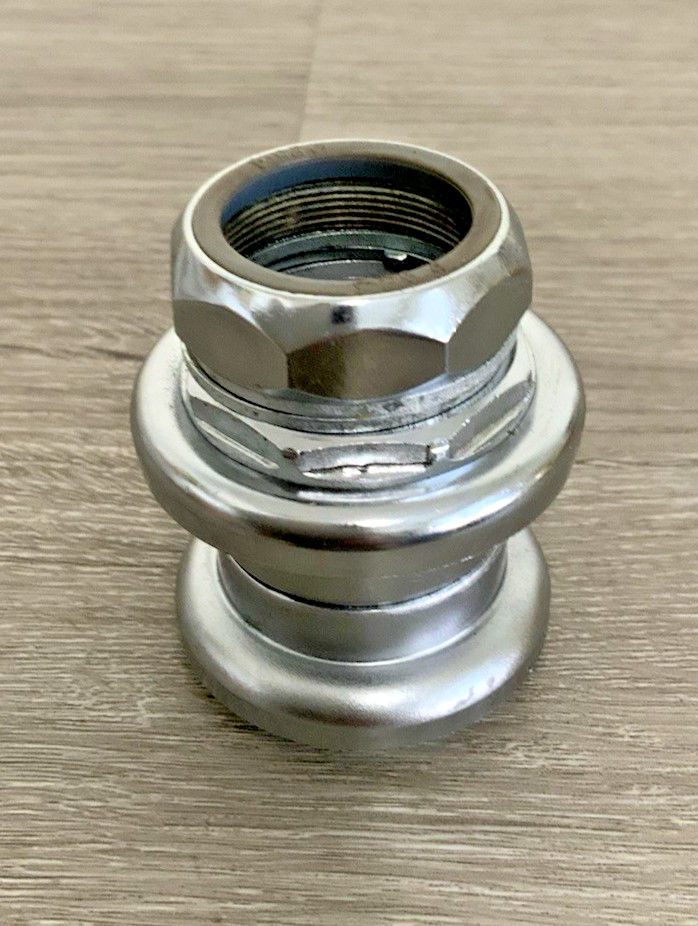 LEVIN HEADSET 1 1/8 INCH THREADED STEEL 170 GRAMS