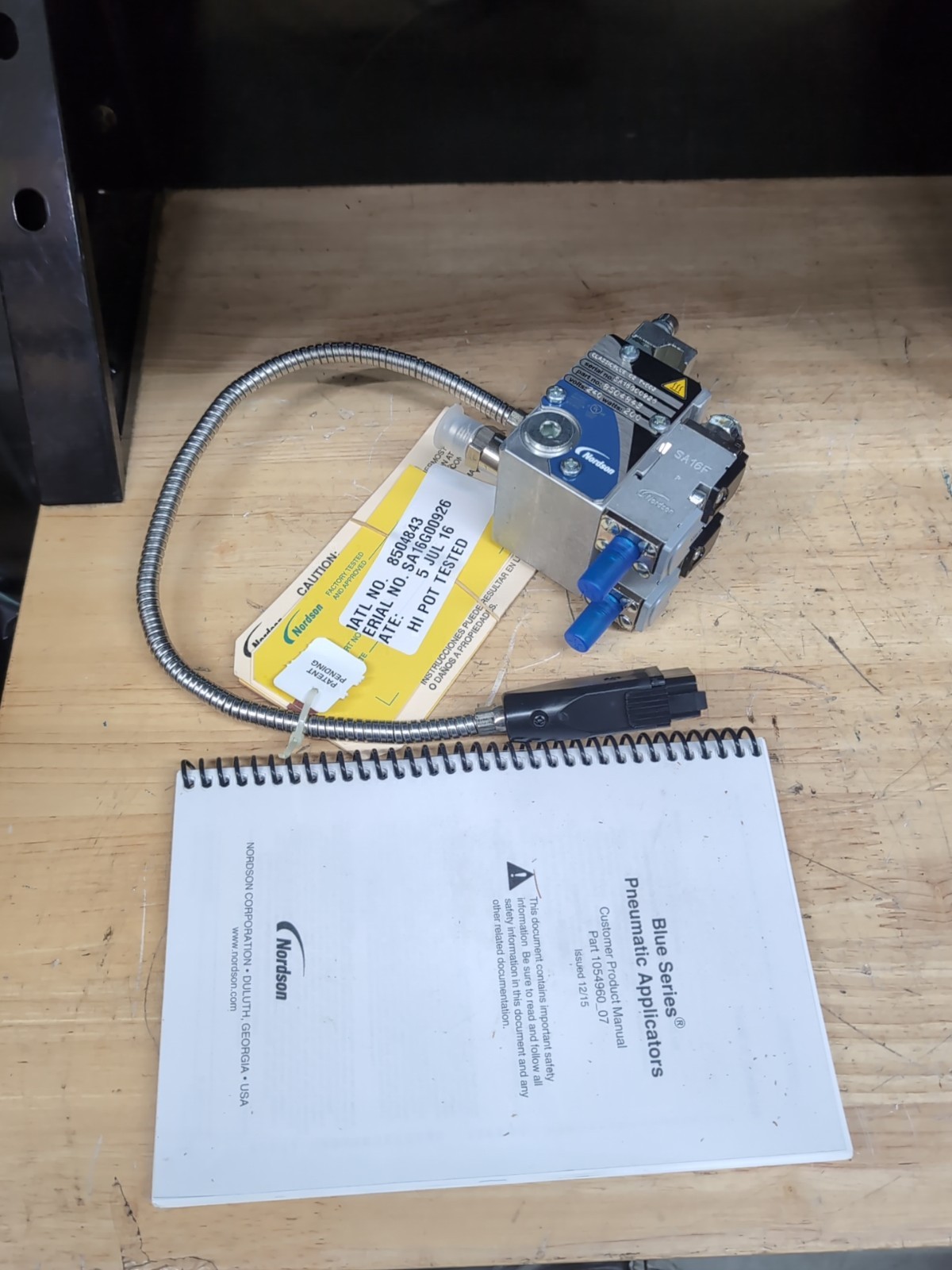 NORDSON 8504843 HOT MELT GUN 240 VAC BCM-CBST-STD02ACATRBXXXXN03 200 Watt