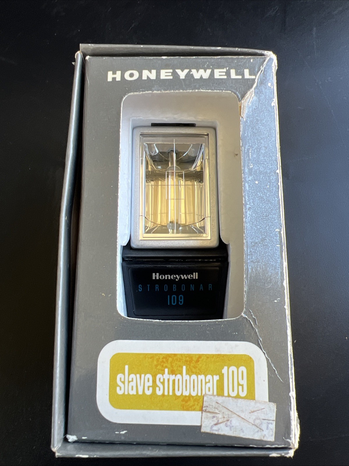 Honeywell Salve Strobonar 109 Compact Flash Unit. Pre-owned