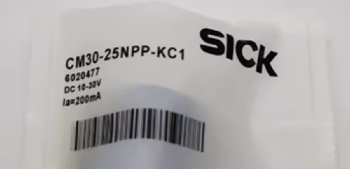NEW SICK CM30-25NPP-KC1 PLC CAPACITIVE PROXIMITY SENSOR SWITCH