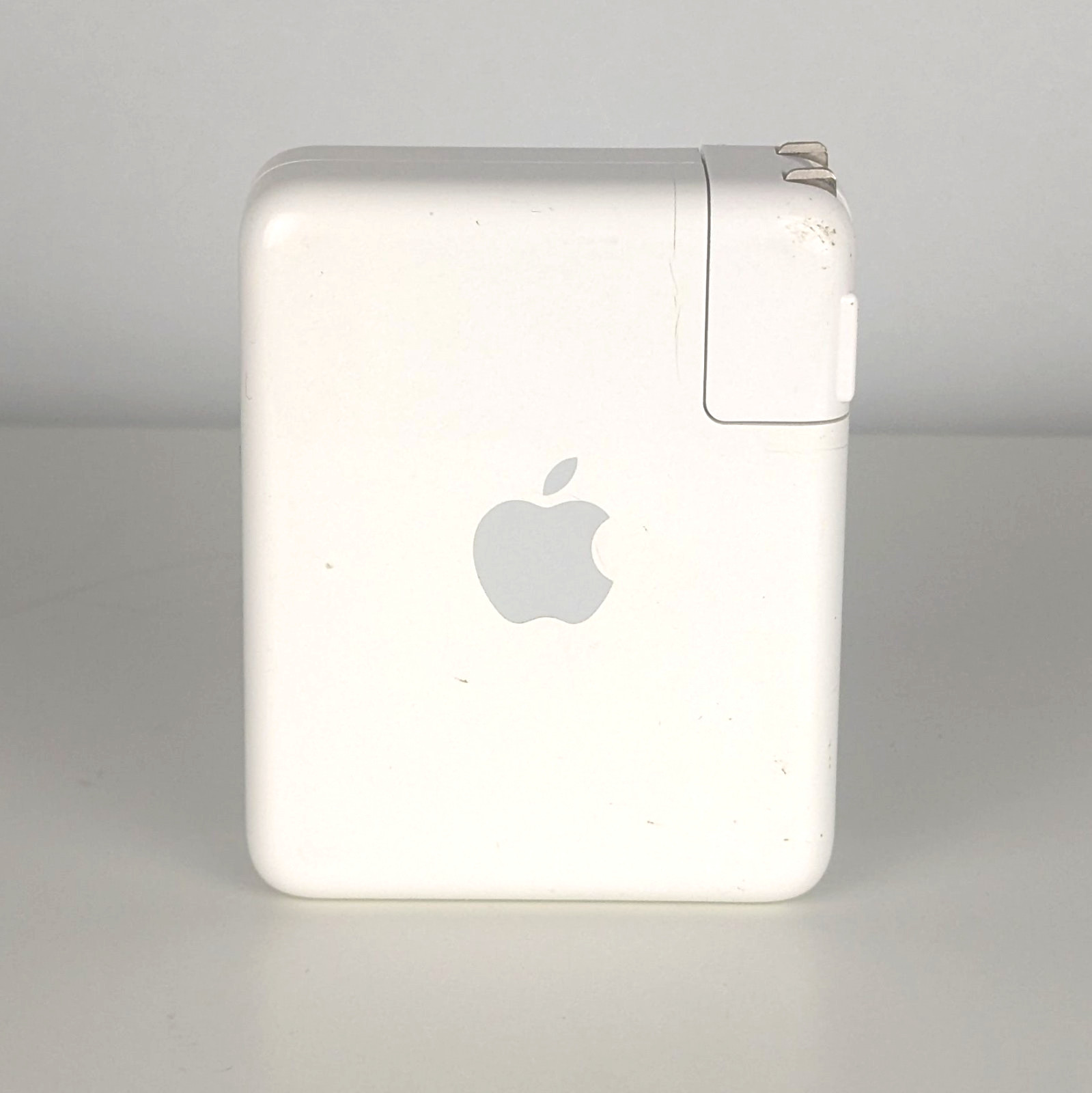Apple Airport Express Base Station  Model A1084 MAC PC