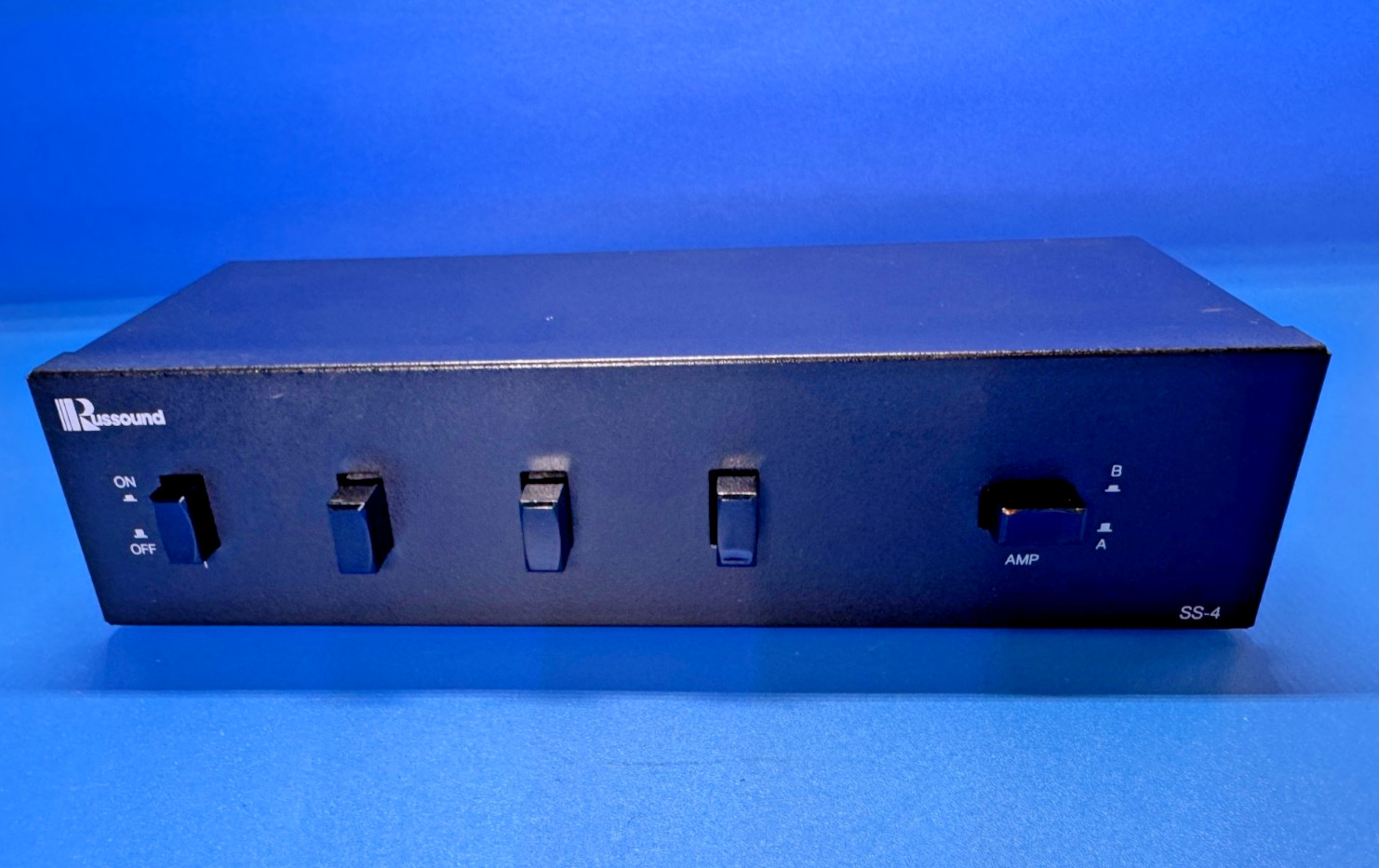 Russound (SS-4) 4 Stereo Speaker Selector