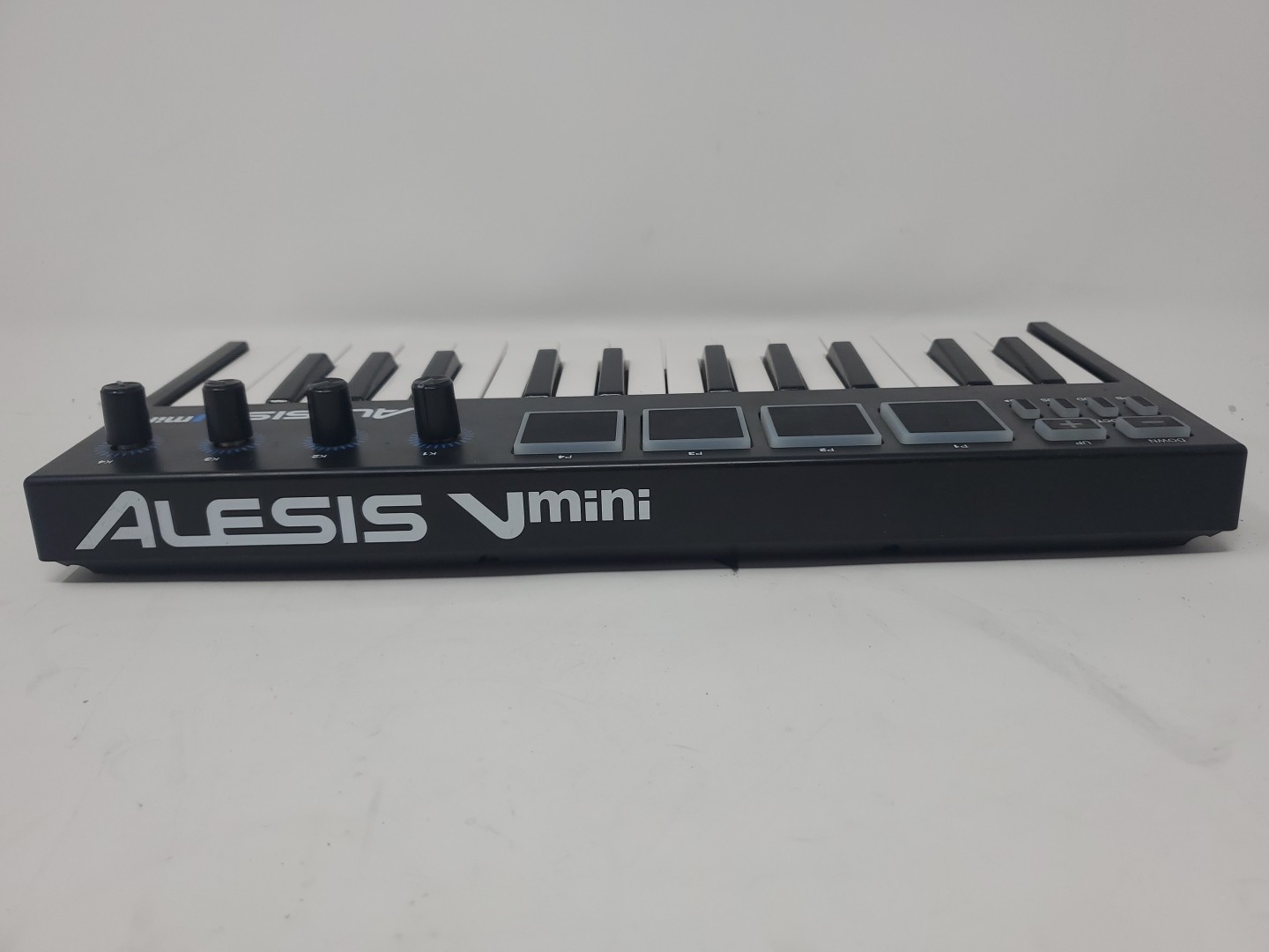 Alesis V Mini Portable 25-Key MIDI Controller Keyboard New In Box