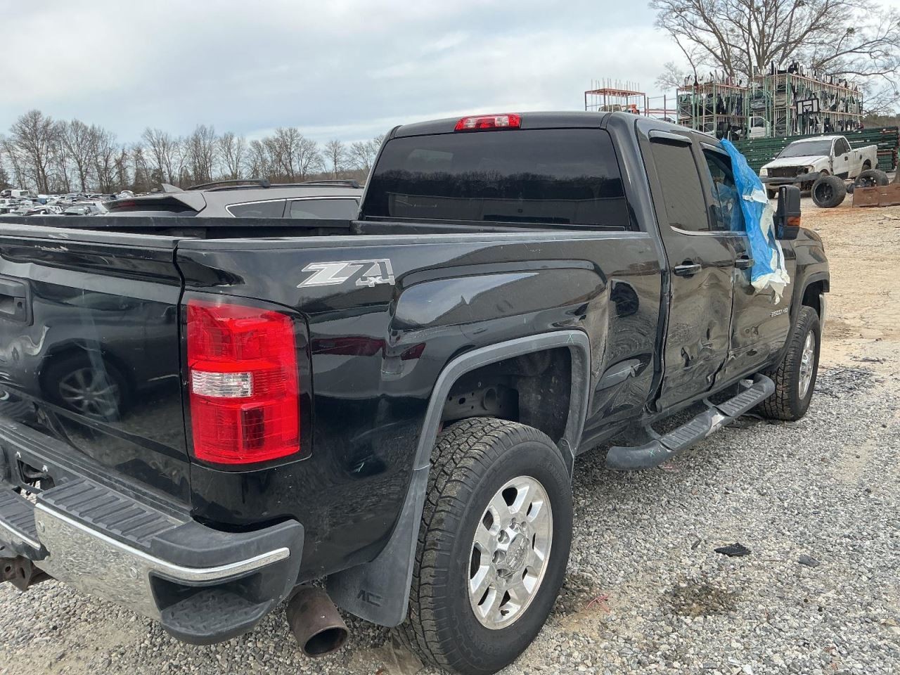 SIERRA250 2015 Glove Box 4916264