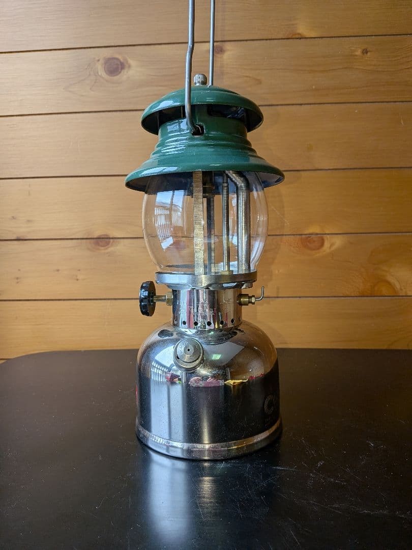 Coleman Pre-Owned Lantern 202 Professional 57 Made In