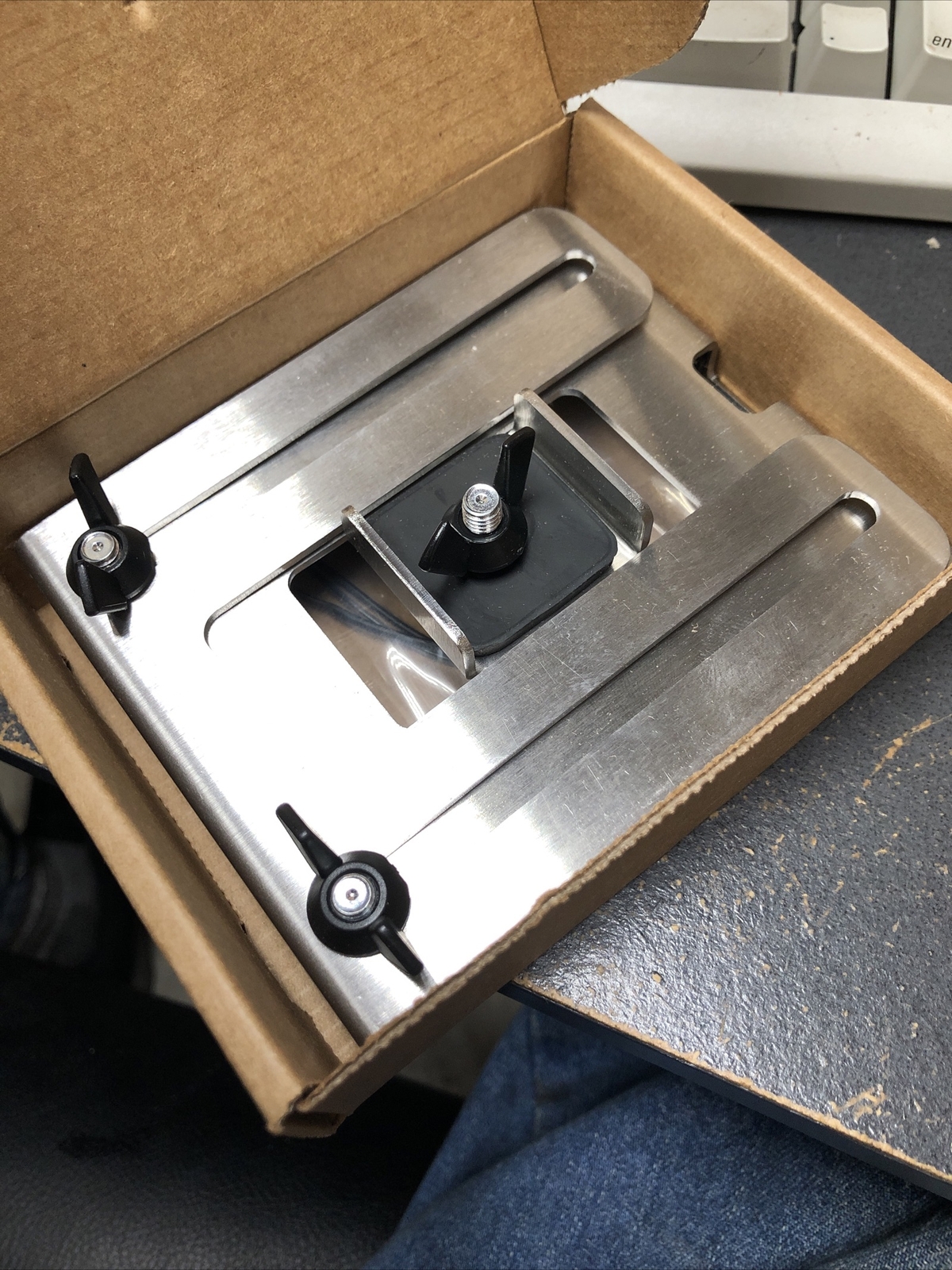 Heckler Design tablet mount metro shelf - New