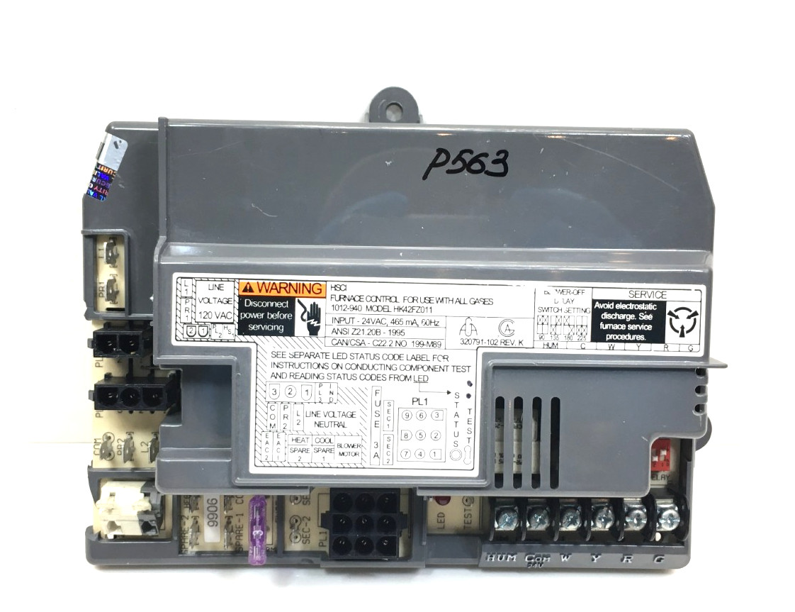 Carrier HK42FZ011 Furnace Control Board 1012-940 one holder is broken used P563
