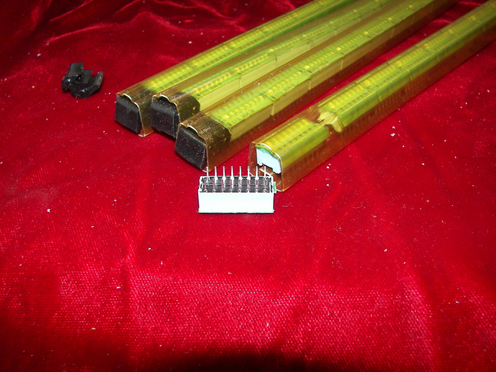 8 pole DIP switch (0.20 ea)