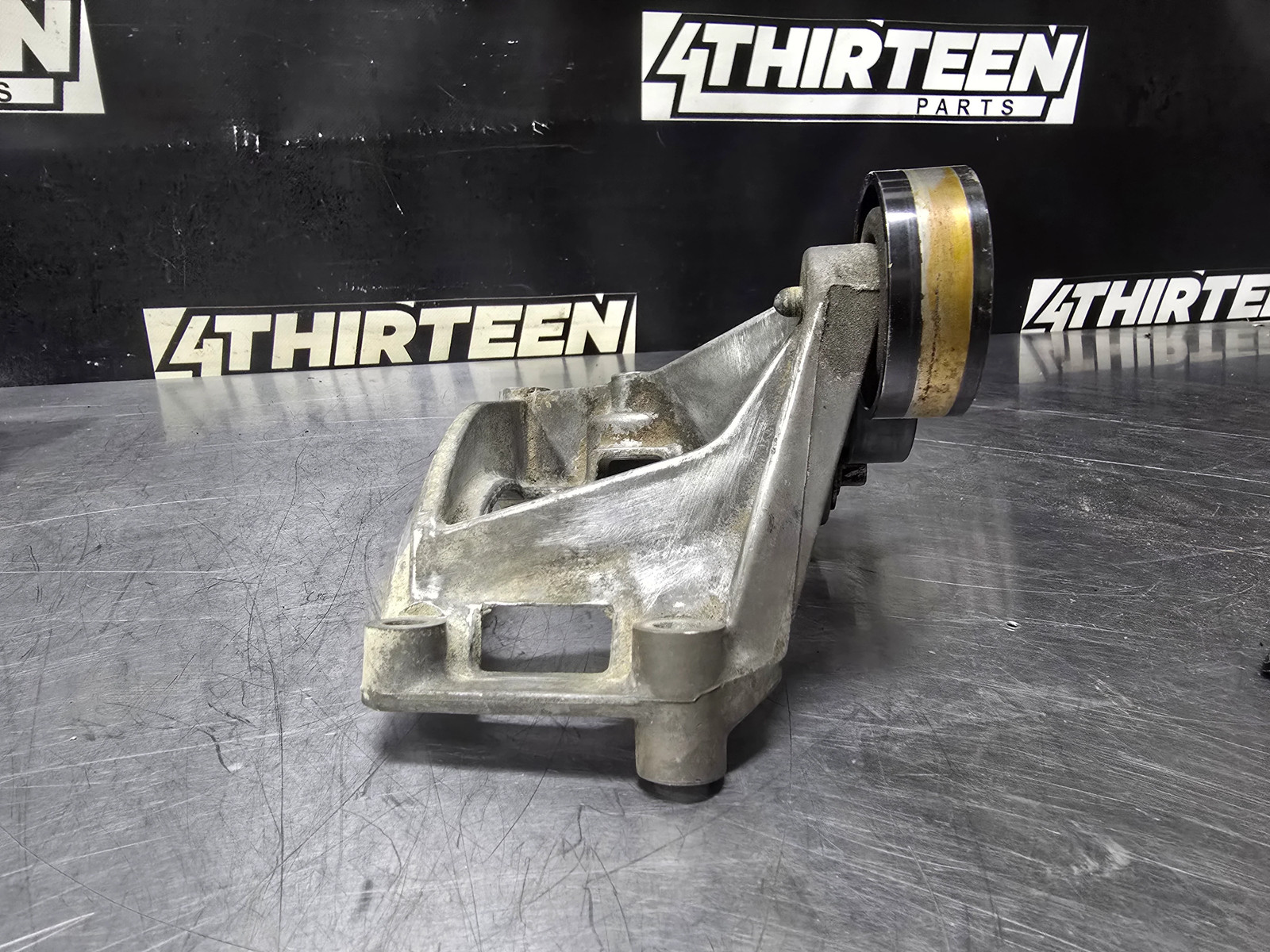 1997-2004 C5 CORVETTE AC COMPRESSOR BRACKET GM 12556444 OEM #N7