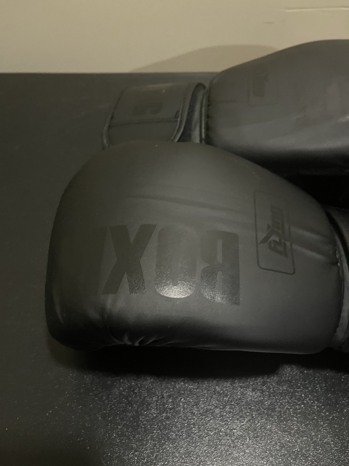Flynn Fiving 12 Oz Boxing Gloves