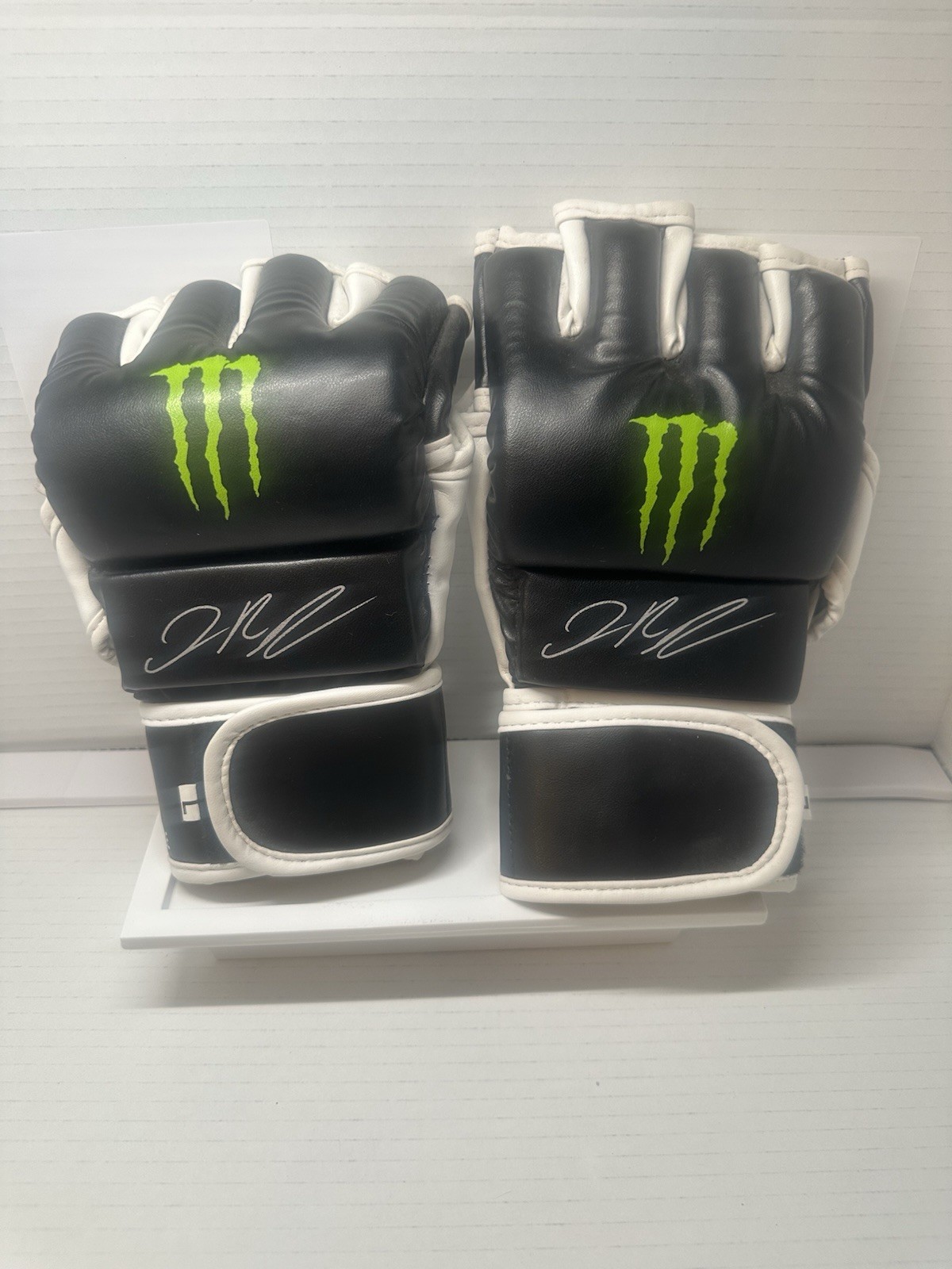 RARE Monster Energy MMA Gloves UFC Size Large Very Hard To Find